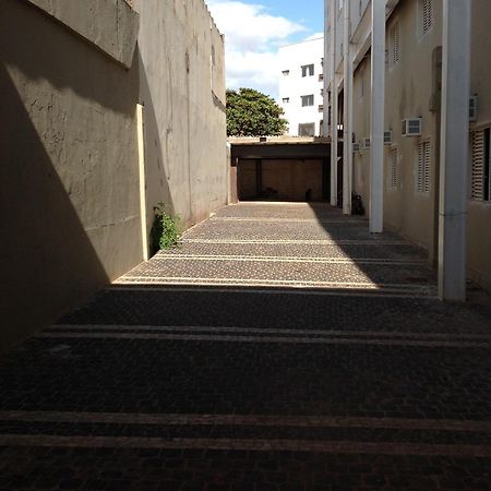 Itumbiara Palace Hotel Exterior photo