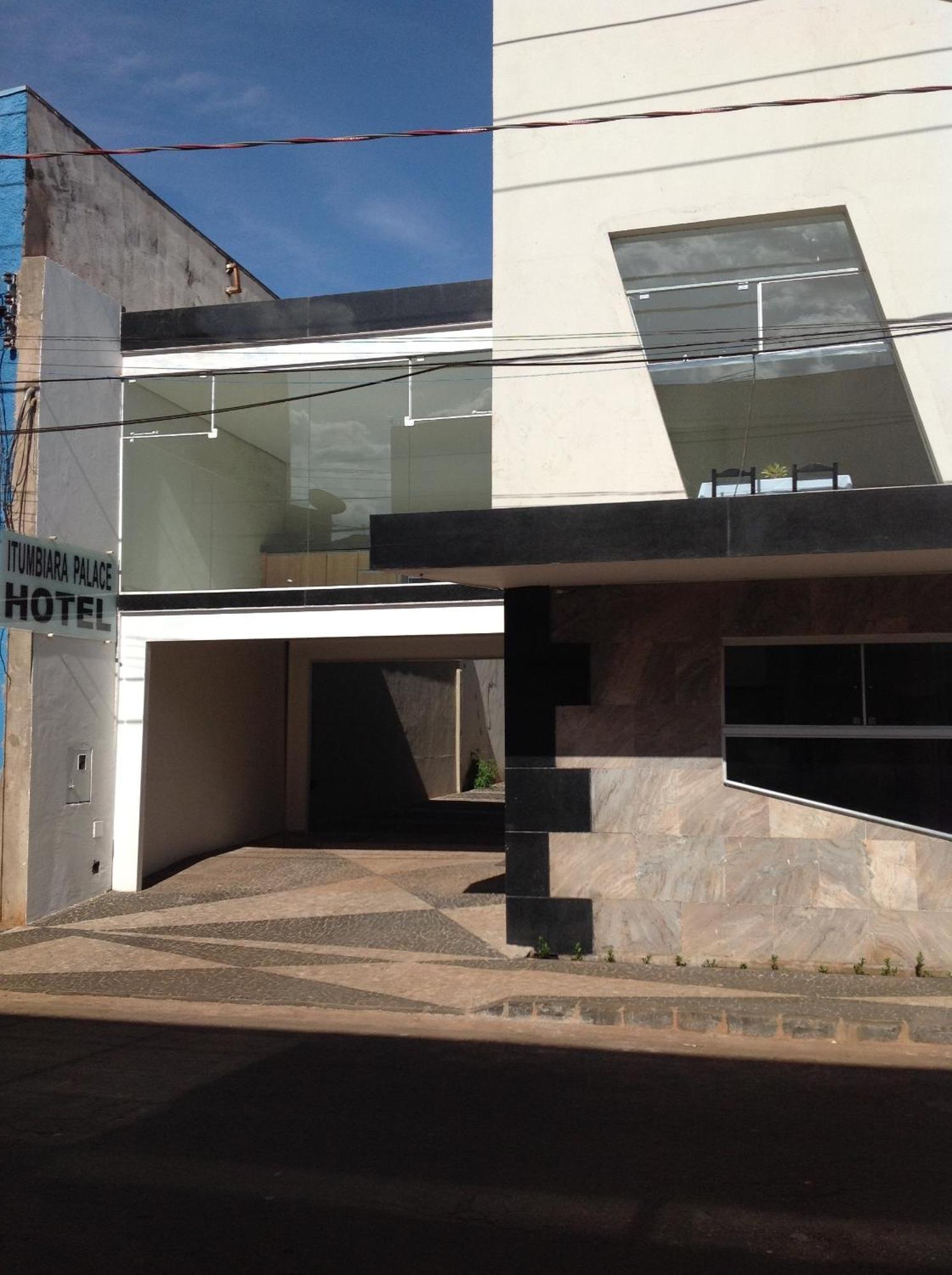 Itumbiara Palace Hotel Exterior photo